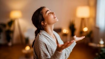 Voyance et intuition : Comment développer votre 6ème sens pour améliorer vos relations amoureuses