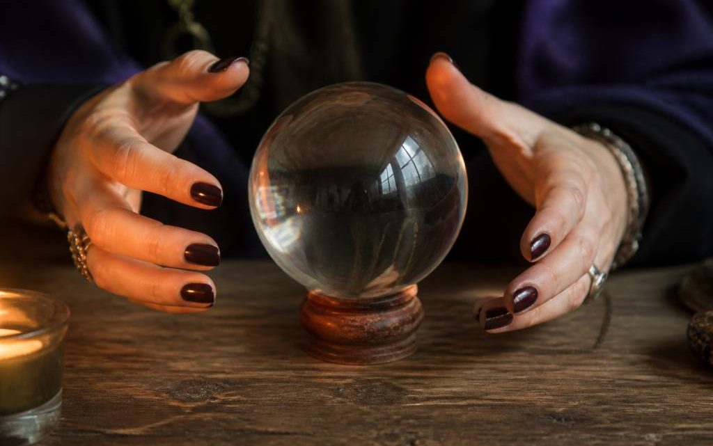 Boule oui/non gratuit : obtenez des réponses rapides à vos questions de voyance
