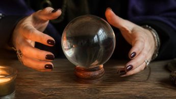 Boule oui/non gratuit : obtenez des réponses rapides à vos questions de voyance